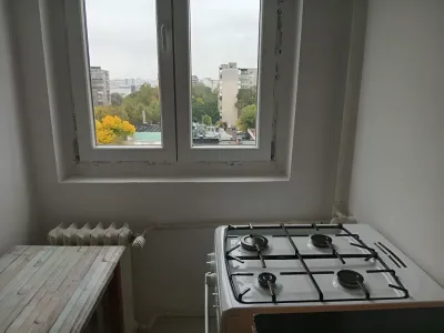 inchiriere garsoniera Sector 6 București cuptor bucătărie
